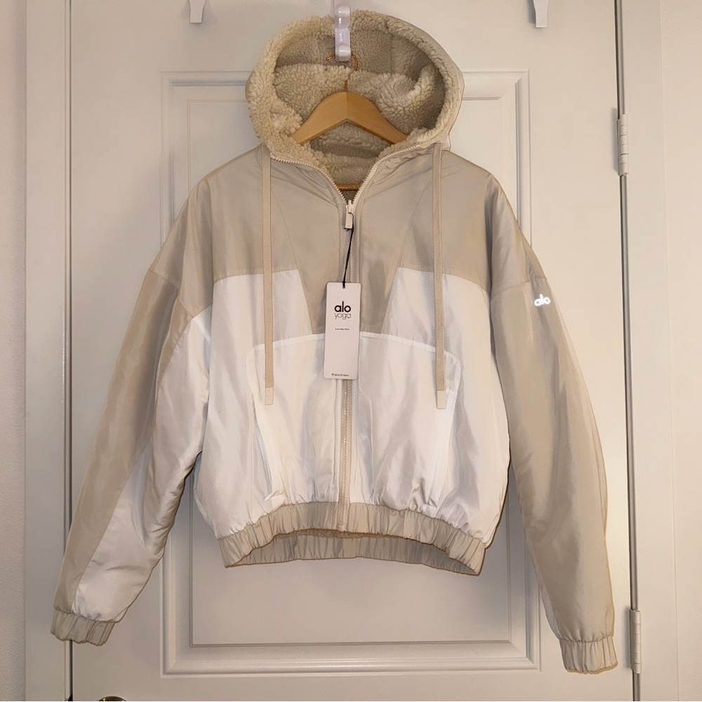 Alo Yoga Duality Sherpa Jacket XS Reversible Iconic Alo Jacket White/Bone - Picture 3 of 12